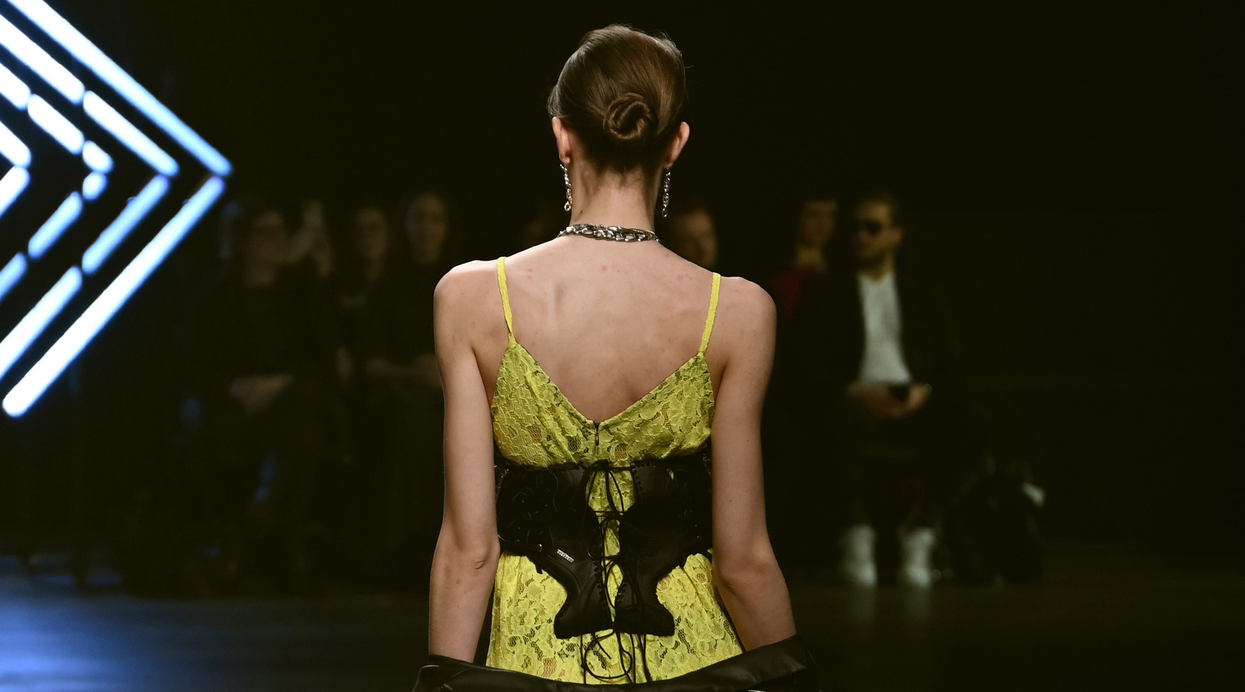 Rebekka Ruétz AW2024 at Berlin Fashion Week Look 16 (back view); Runway Photography: The Fashion Fold